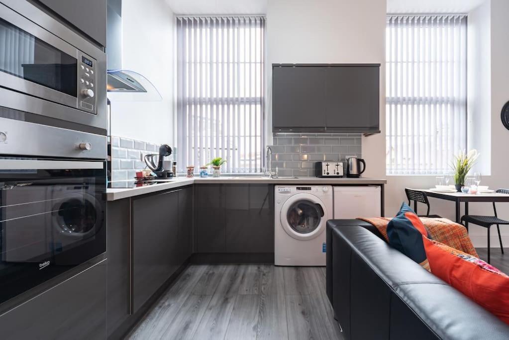 Jesouth Refreshing Condo Roomy Comfy Posh Kingston upon Hull Exterior foto